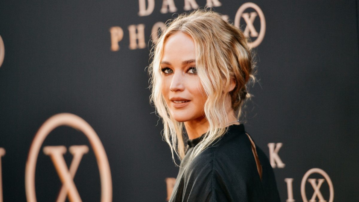 Jennifer Lawrence in Mob Girl