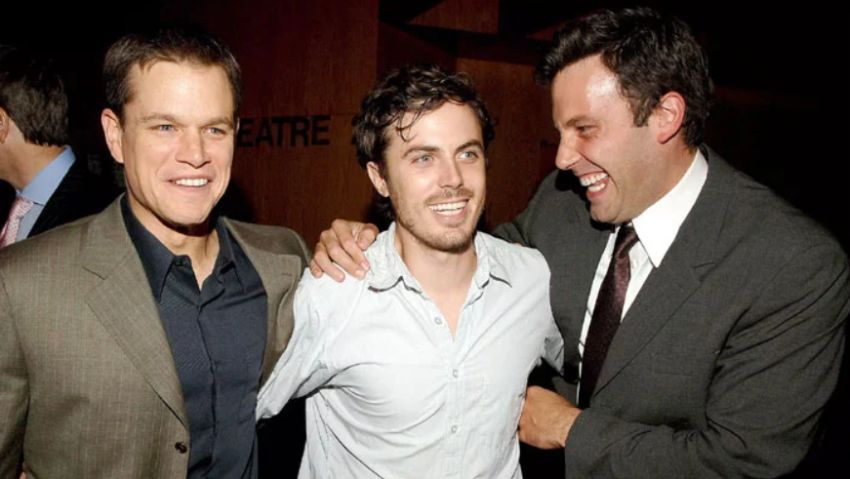 Matt Damon si Casey Affleck in The Instigators