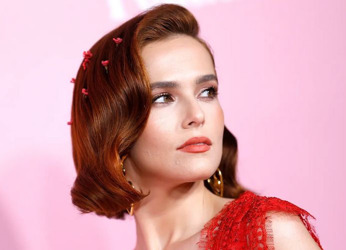 Zoey Deutch in Something from Tiffany’s