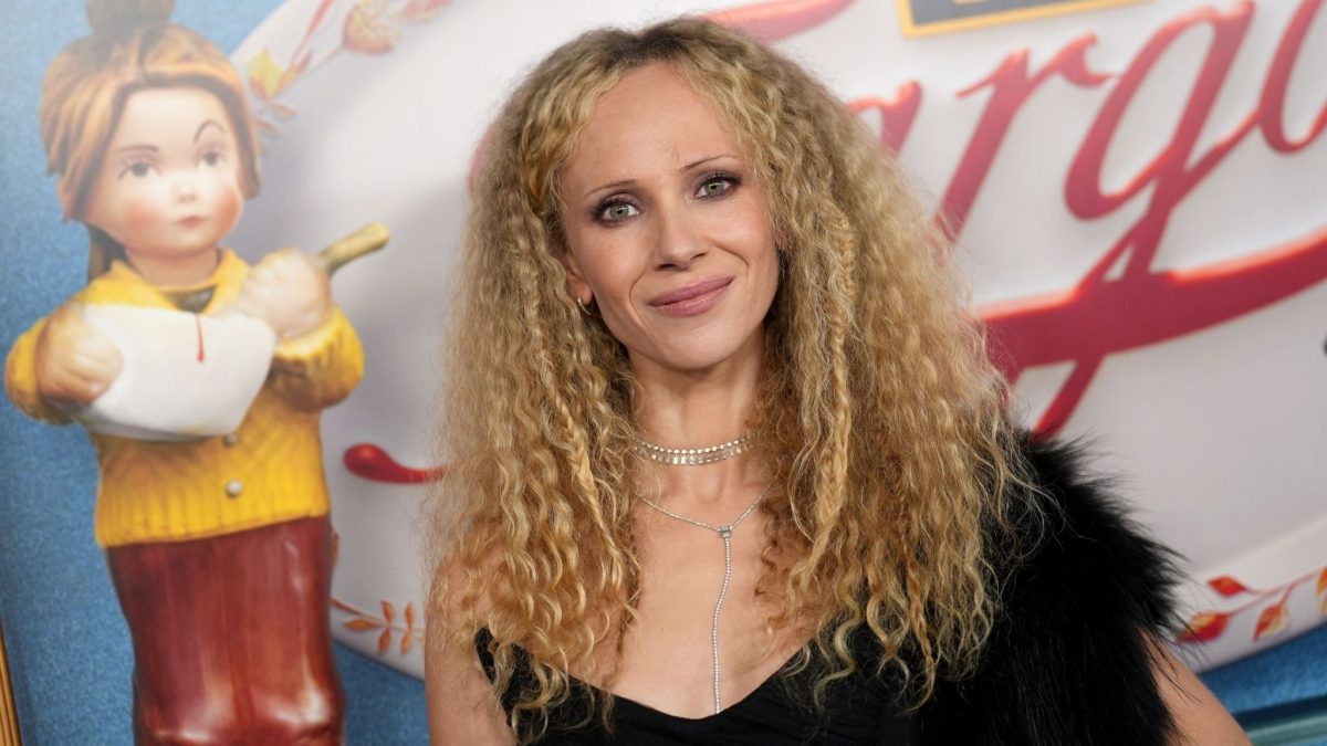 Juno Temple in The Husbands